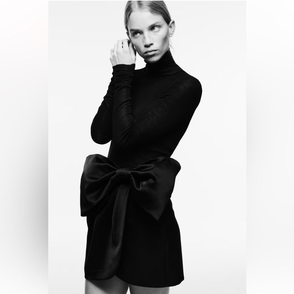 New H&M Bow Detail Satin Skirt